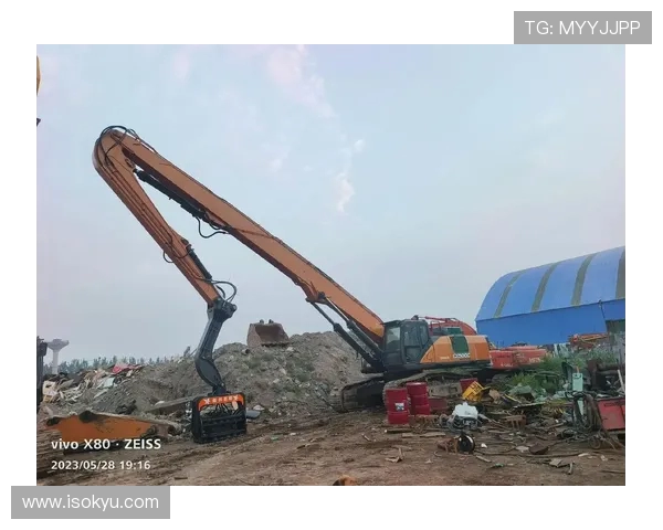 挖掘机打桩机改装效果